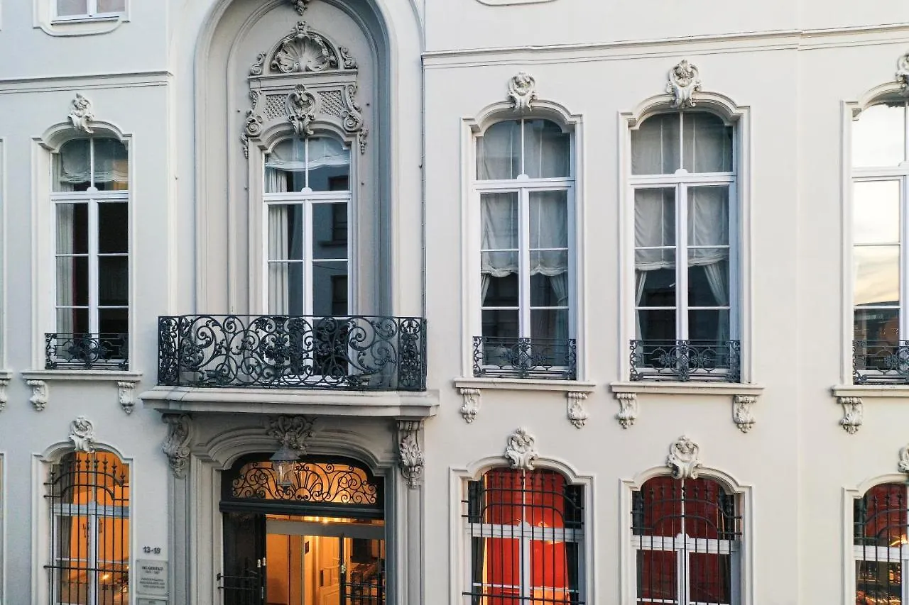 Hotel 'T Sandt Antverpy 4*,